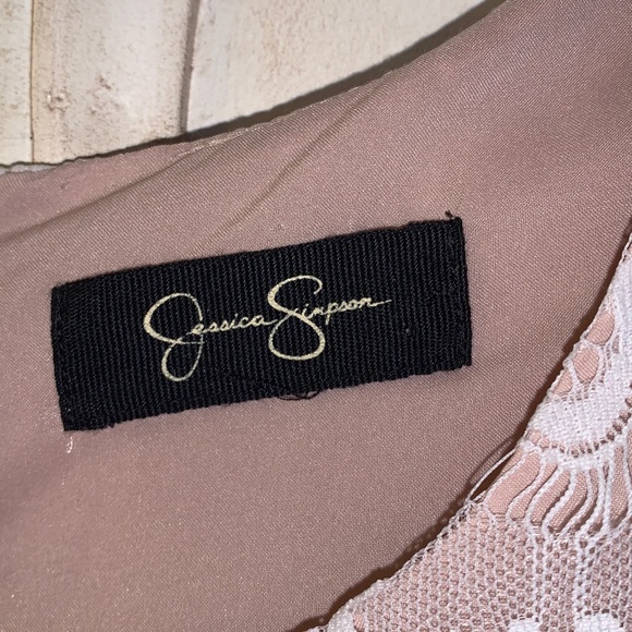 Jessica Simpson multilayer lace dress. Tan lining. Size 10. - Picture 5 of 8